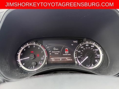 Used 2023 Toyota Highlander LE AWD/4WD image 16