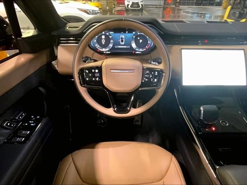 Used 2024 Land Rover Range Rover Sport Dynamic SE image 5
