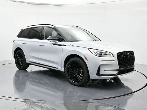 New 2025 Lincoln Corsair Reserve w/ Jet Appearance Package image 3