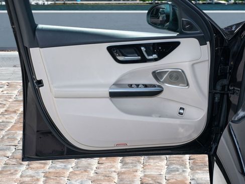 Used 2023 Mercedes-Benz C 300 4MATIC Sedan image 11