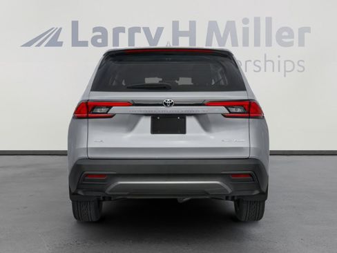 Used 2024 Toyota Grand Highlander Limited image 7