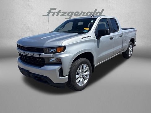 Used 2020 Chevrolet Silverado 1500 Custom w/ Custom Value Package image 1