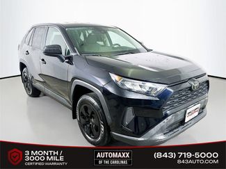 Used 2022 Toyota RAV4 LE video 1
