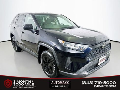Used 2022 Toyota RAV4 LE image 1