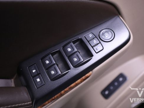 Used 2016 Chevrolet Suburban LTZ image 18