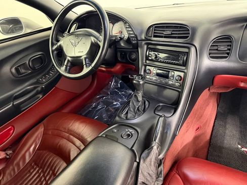 Used 1997 Chevrolet Corvette Coupe w/ Roof Pkg RWD image 16