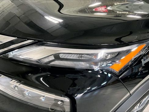 Certified 2023 Nissan Rogue SV image 28