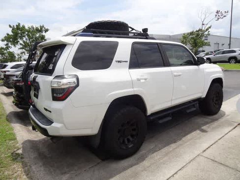 Used 2020 Toyota 4Runner TRD Off-Road Premium w/ Moonroof Package AWD/4WD image 4