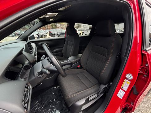 Used 2025 Honda HR-V Sport image 37