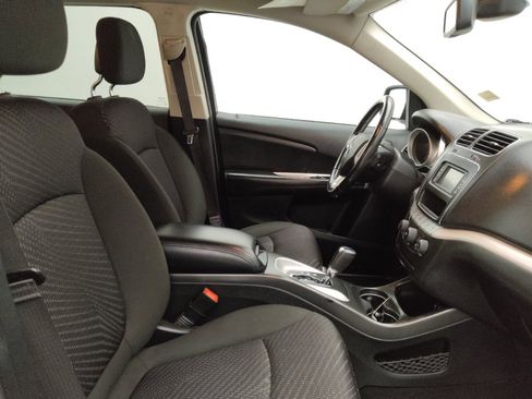 Used 2019 Dodge Journey SE w/ Connectivity Group FWD image 19