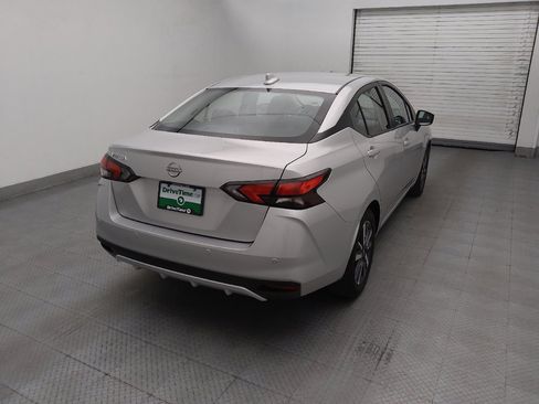 Used 2025 Nissan Versa SV FWD image 7