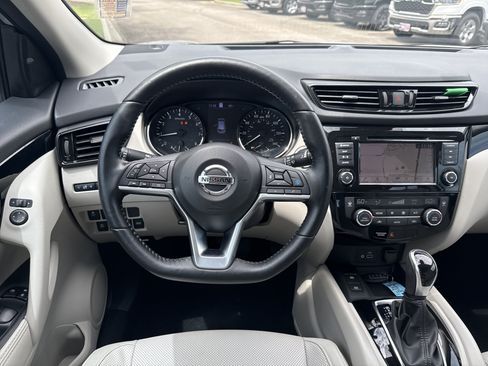 Used 2021 Nissan Rogue Sport SL FWD image 22
