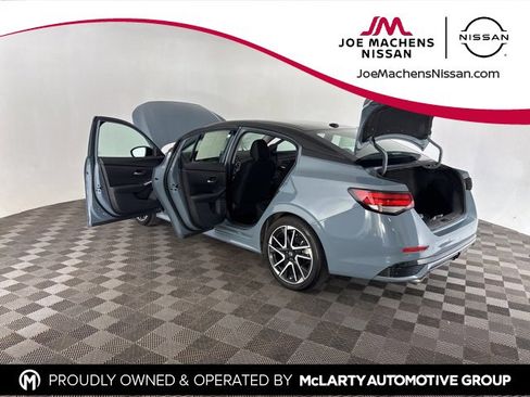 Certified 2025 Nissan Sentra SR image 16