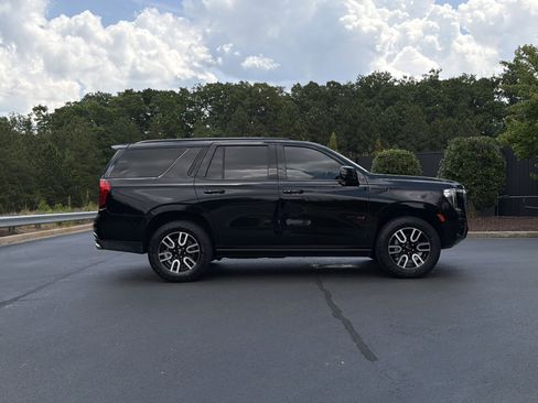 Used 2024 GMC Yukon AT4 w/ AT4 Premium Plus Package AWD/4WD image 5