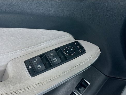 Used 2019 Mercedes-Benz GLS 550 4MATIC image 24