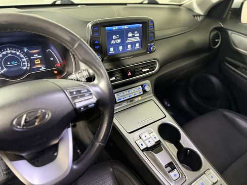 Used 2021 Hyundai Kona Limited w/ Cargo Package FWD image 17