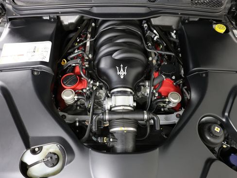 Used 2017 Maserati GranTurismo Sport RWD image 37