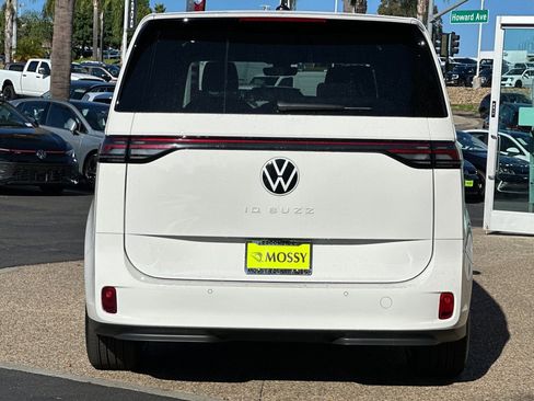 New 2025 Volkswagen ID. Buzz Pro S image 5