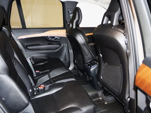 Used 2022 Volvo XC90 T6 Momentum w/ Advanced Package image 59