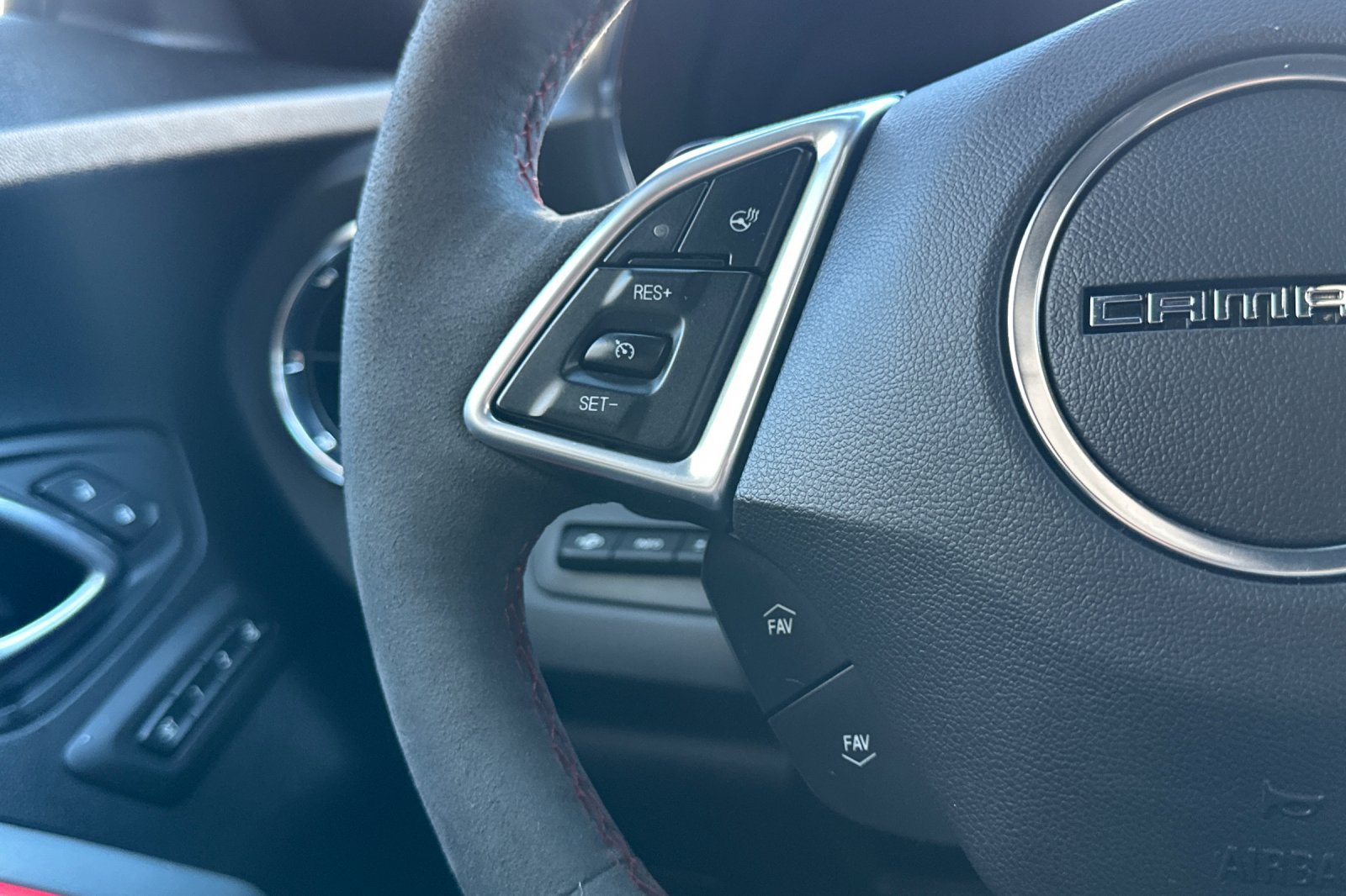 Used 2021 Chevrolet Camaro ZL1 RWD image 35