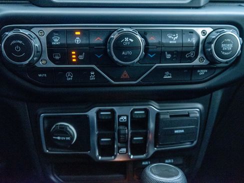 Used 2022 Jeep Wrangler Unlimited Sport image 20