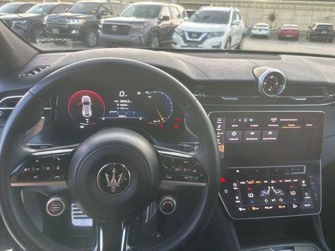 Used 2023 Maserati Grecale GT image 10