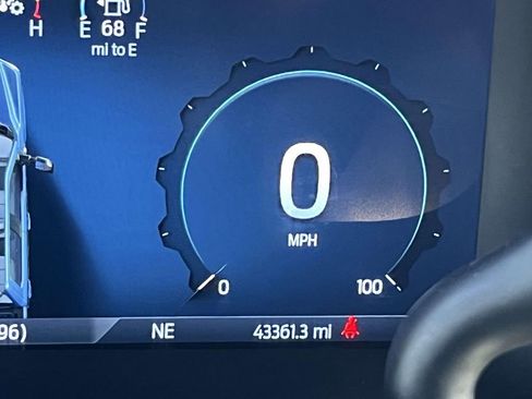 Used 2024 Ford F250 Lariat w/ Sport Appearance Package image 23