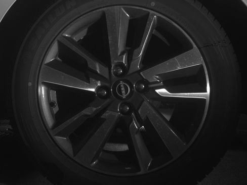 Used 2025 Nissan Versa SV image 14