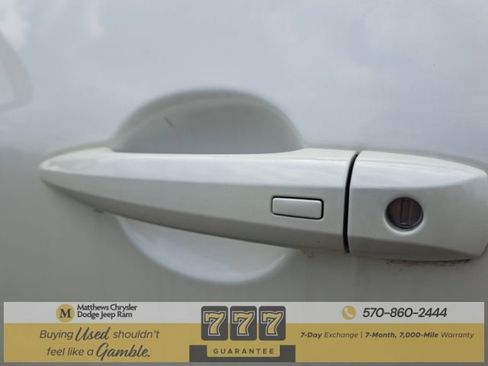 Used 2023 Nissan Rogue SV image 11