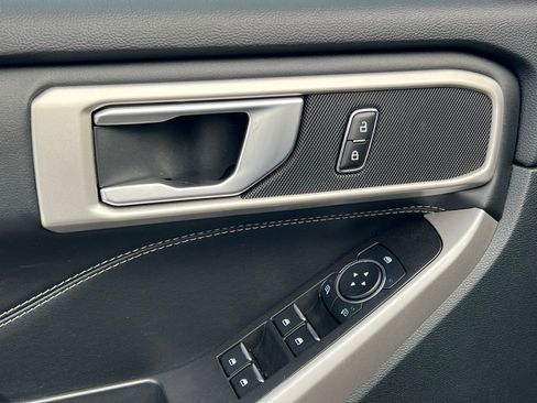 Used 2023 Ford Explorer XLT w/ Equipment Group 202A image 25