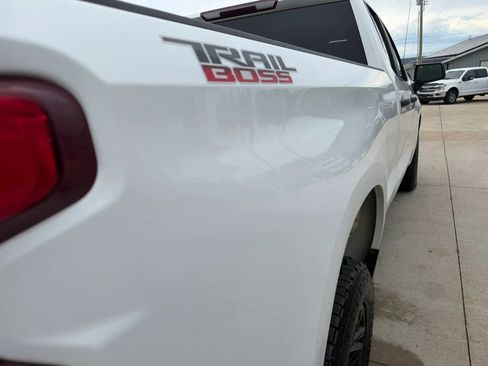 Used 2019 Chevrolet Silverado 1500 Custom Trail Boss w/ Custom Convenience Package AWD/4WD image 54