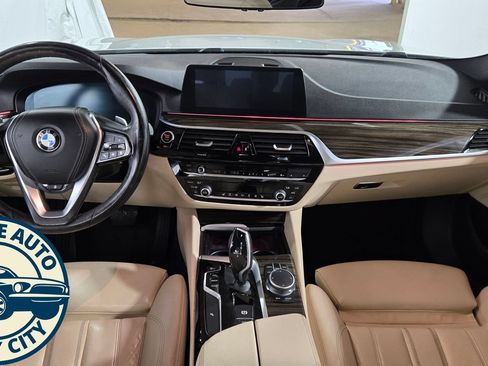 Used 2020 BMW 530i w/ Convenience Package RWD image 28