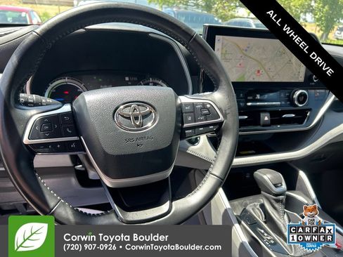 Used 2023 Toyota Highlander XLE AWD/4WD image 27