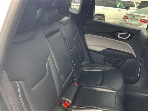 Used 2025 Jeep Compass Limited AWD/4WD image 23