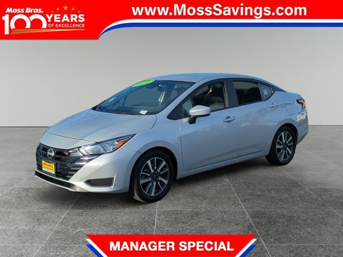Used 2023 Nissan Versa SV image 1