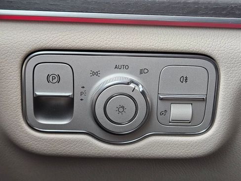 Used 2020 Mercedes-Benz GLE 350 4MATIC image 22