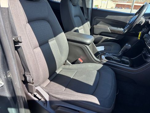 Used 2017 GMC Canyon SLE image 18