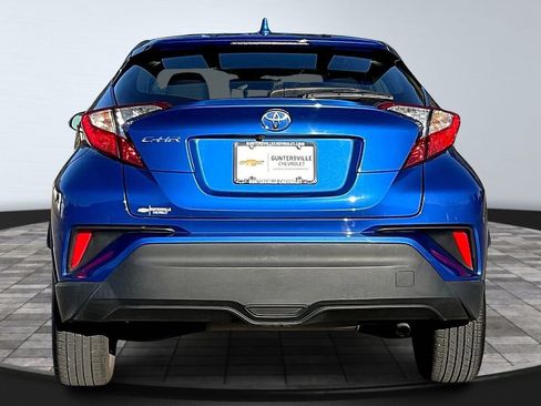 Used 2020 Toyota C-HR XLE FWD image 4