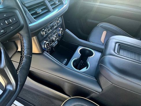 Used 2023 GMC Yukon XL AT4 w/ AT4 Premium Package AWD/4WD image 20
