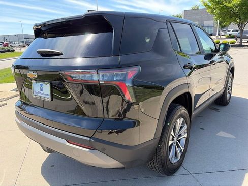 Used 2026 Chevrolet Equinox LT FWD image 23