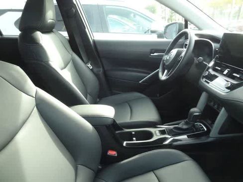 Certified 2025 Toyota Corolla Cross XLE AWD/4WD image 13