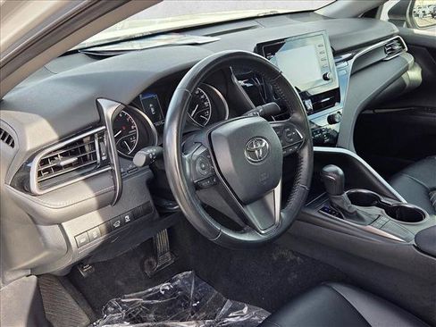 Used 2024 Toyota Camry SE image 10