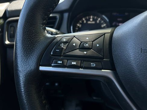 Used 2019 Nissan Rogue SV AWD/4WD image 20