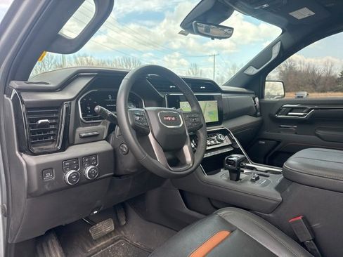 Used 2023 GMC Sierra 1500 AT4 w/ Technology Package image 11