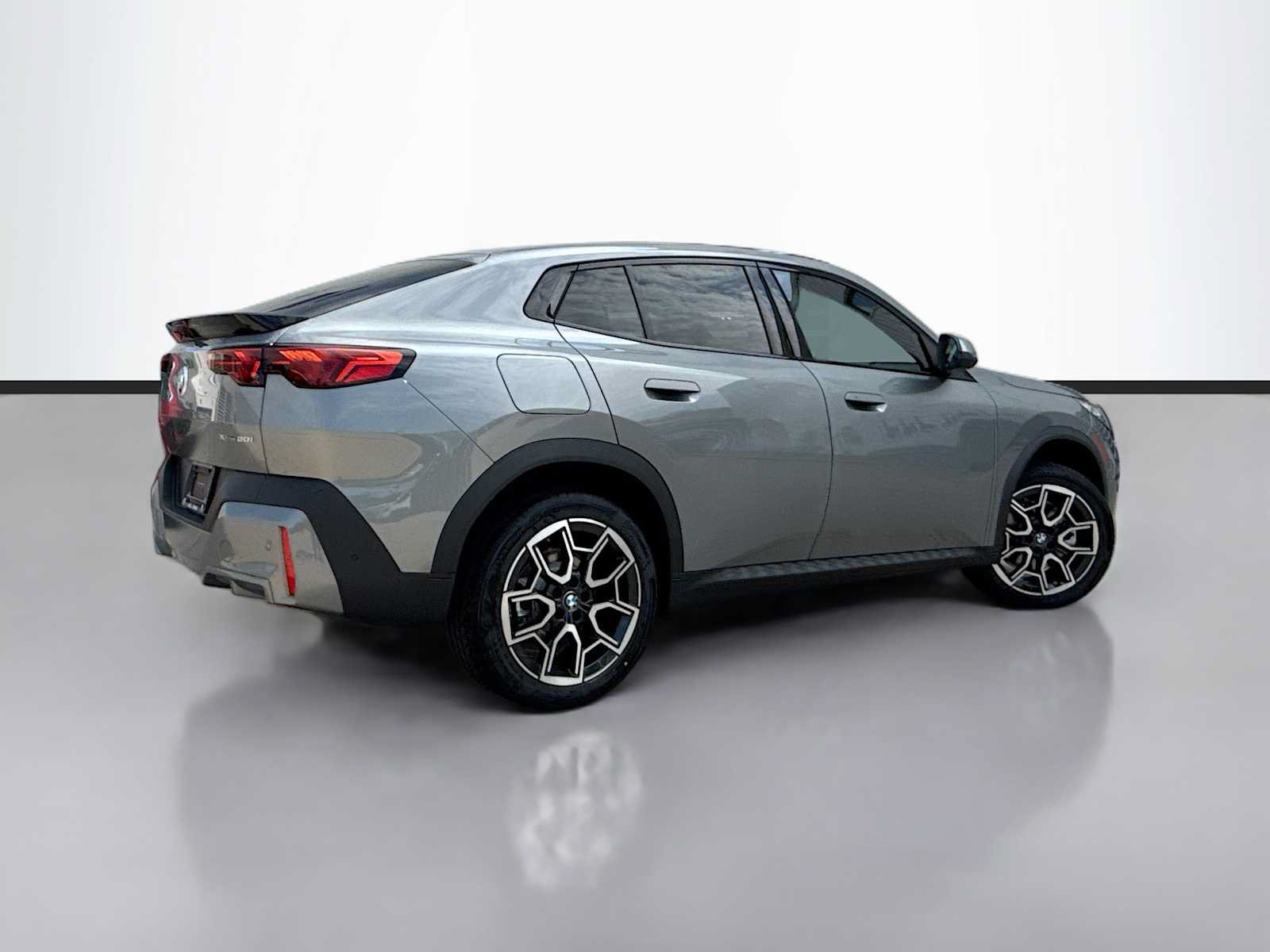 Used 2026 BMW X2 xDrive28i w/ Convenience Package AWD/4WD image 3