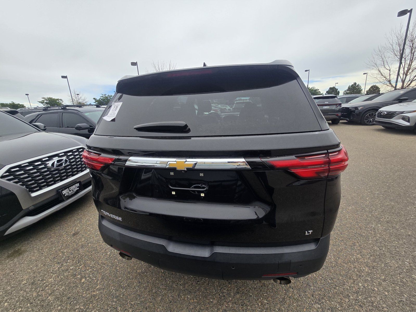 Used 2022 Chevrolet Traverse LT FWD image 5