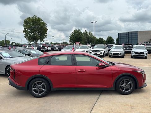 Used 2025 Kia K4 FWD image 2
