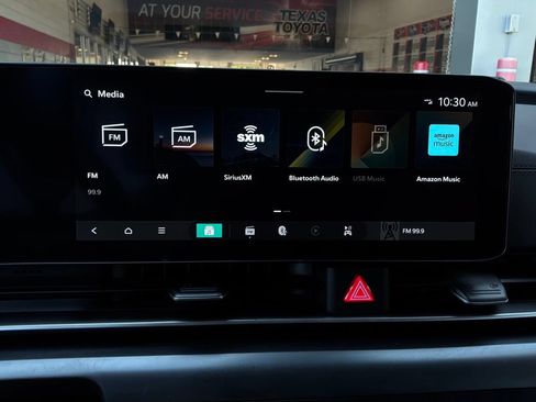Used 2026 Kia Carnival FWD image 37