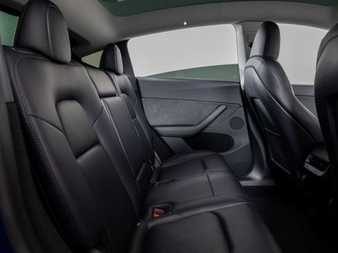 Used 2024 Tesla Model Y Long Range image 23