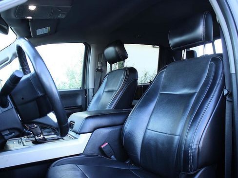 Used 2017 Ford F150 Lariat w/ Equipment Group 501A Mid AWD/4WD image 10